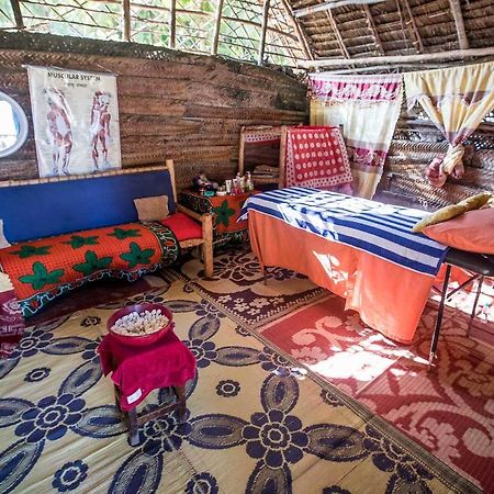 Ndame Beach Lodge Паже Екстериор снимка