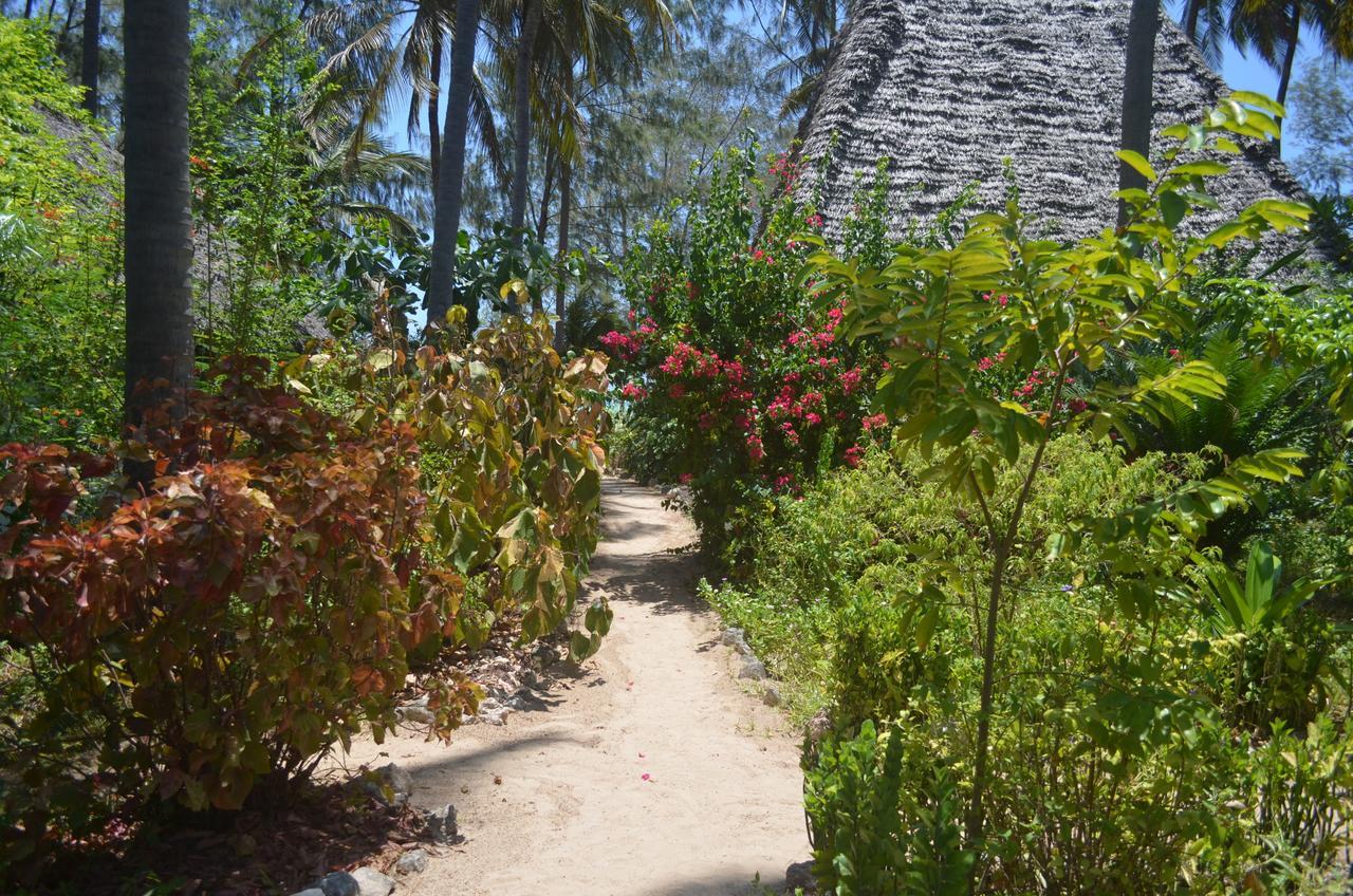 Ndame Beach Lodge Паже Екстериор снимка