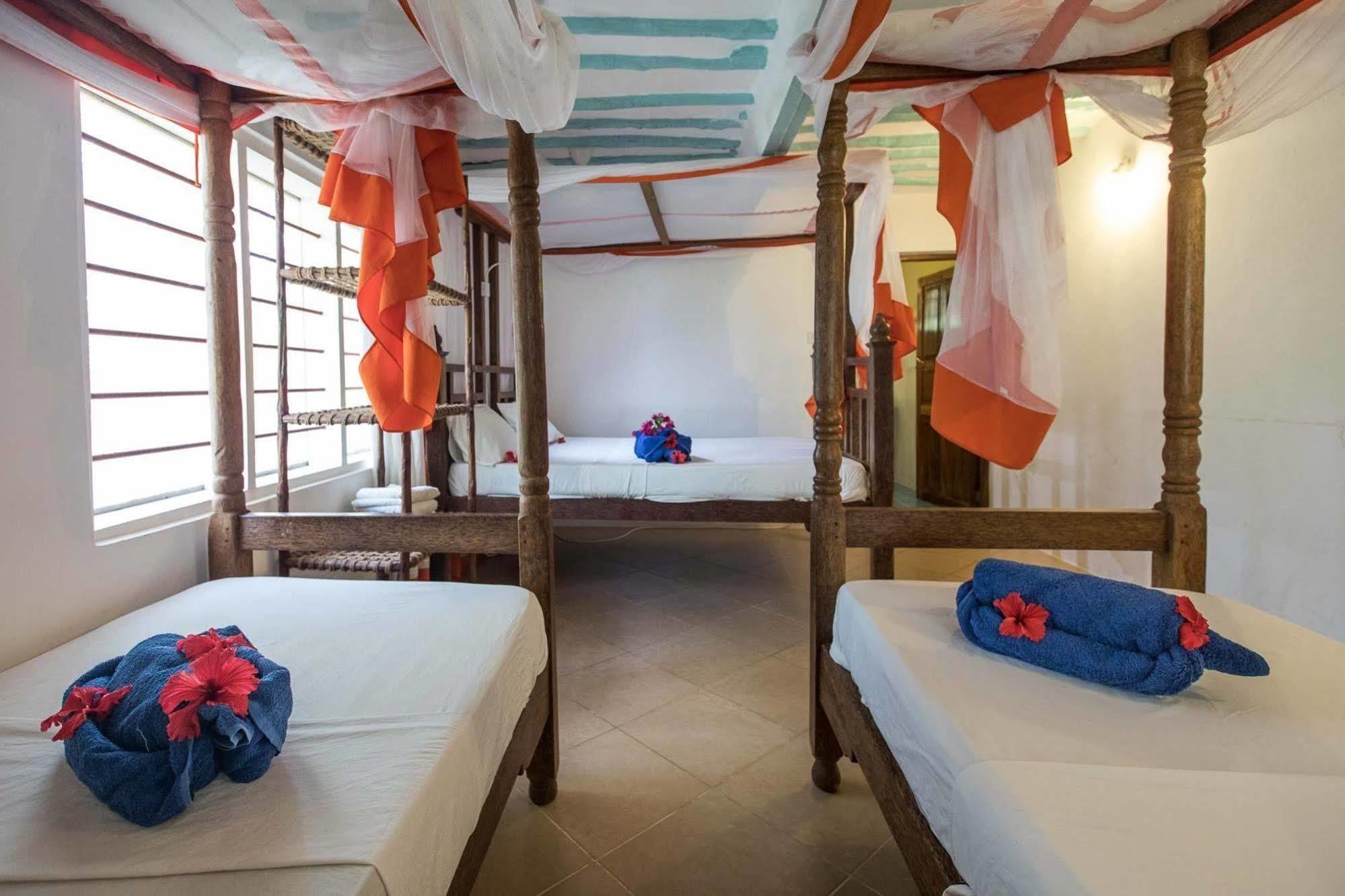 Ndame Beach Lodge Паже Екстериор снимка