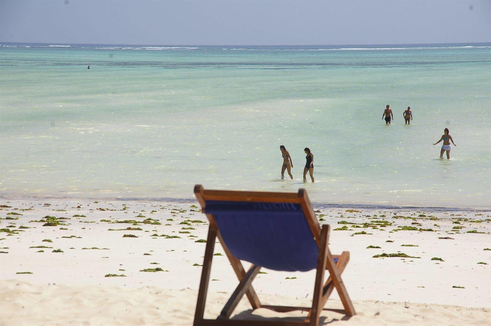 Ndame Beach Lodge Паже Екстериор снимка
